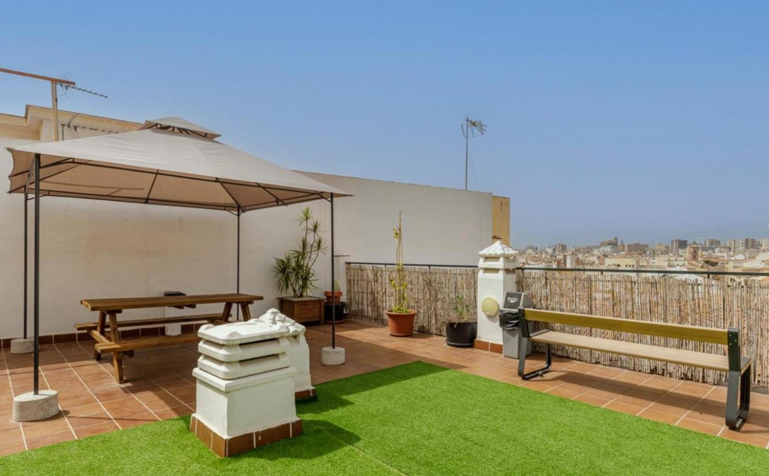 Apartamento Centrico La Merced 2 - Free Parking & Free Gym Apartamento Málaga Exterior foto