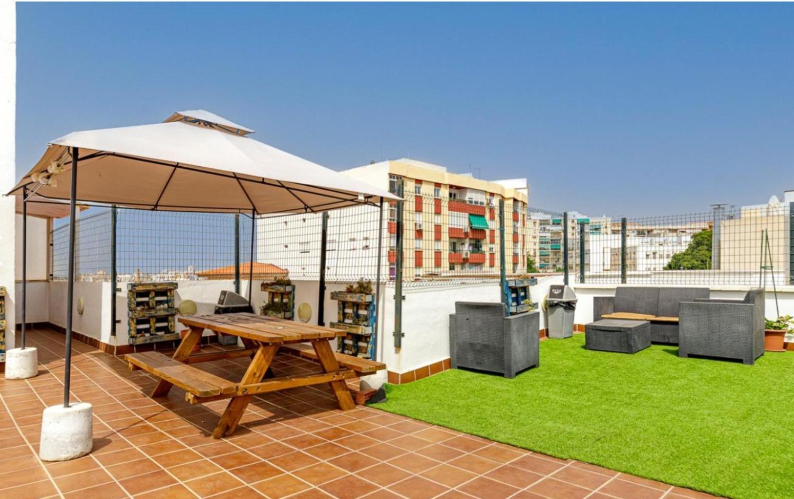 Apartamento Centrico La Merced 2 - Free Parking & Free Gym Apartamento Málaga Exterior foto
